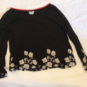 Light weight quarter sleeve